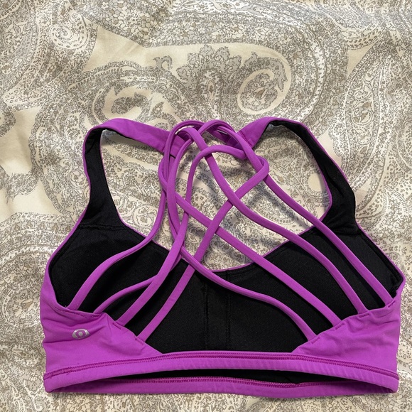 Lululemon bra - Picture 2 of 3